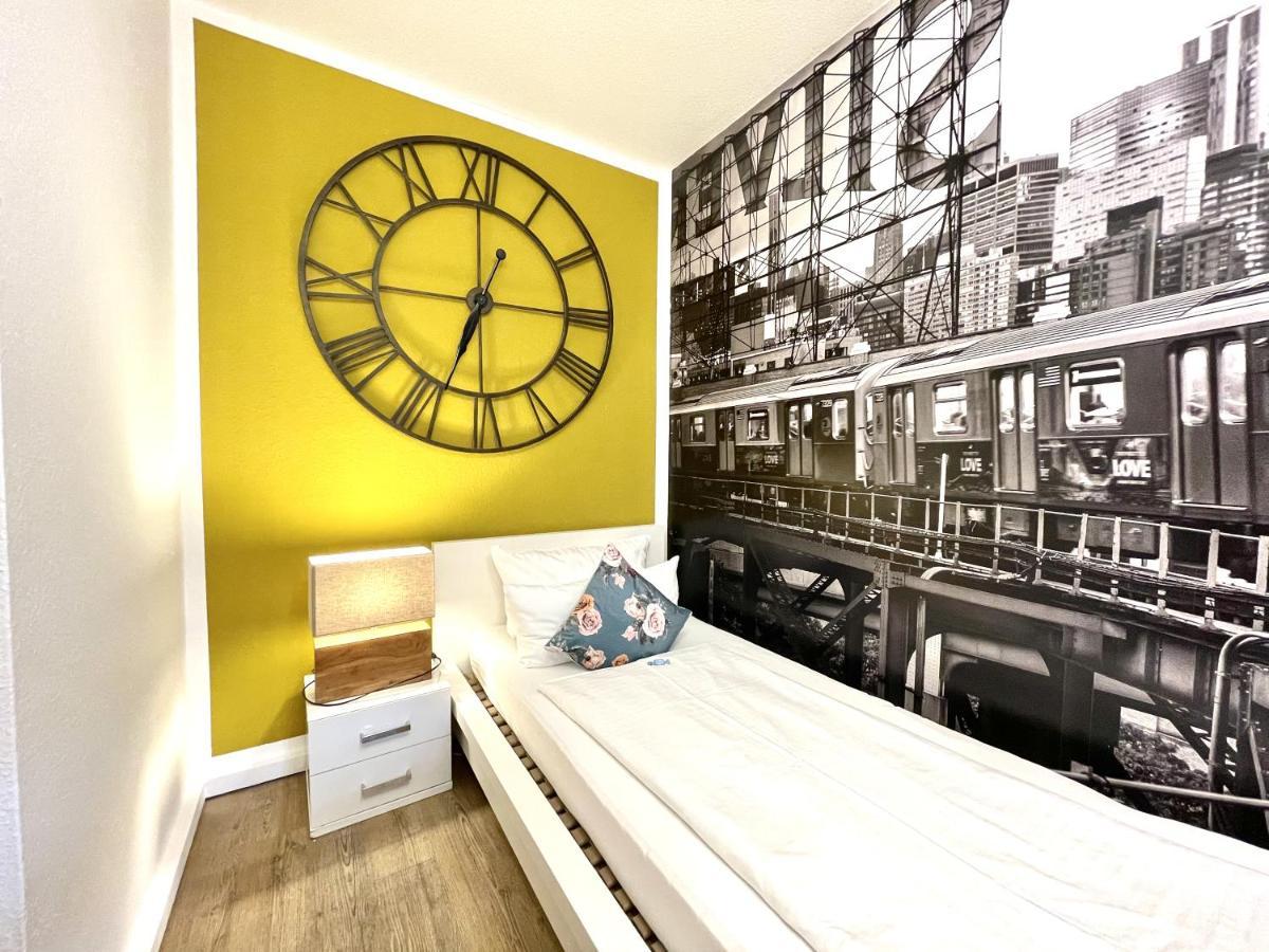Boutique Apartment Am Bahnhof Freiburg Bagian luar foto