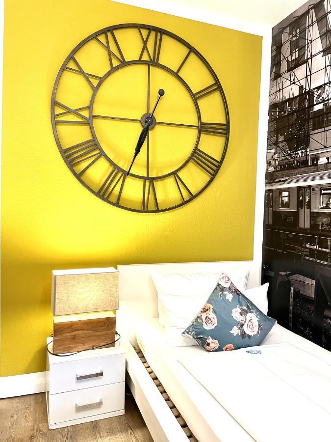 Boutique Apartment Am Bahnhof Freiburg Bagian luar foto