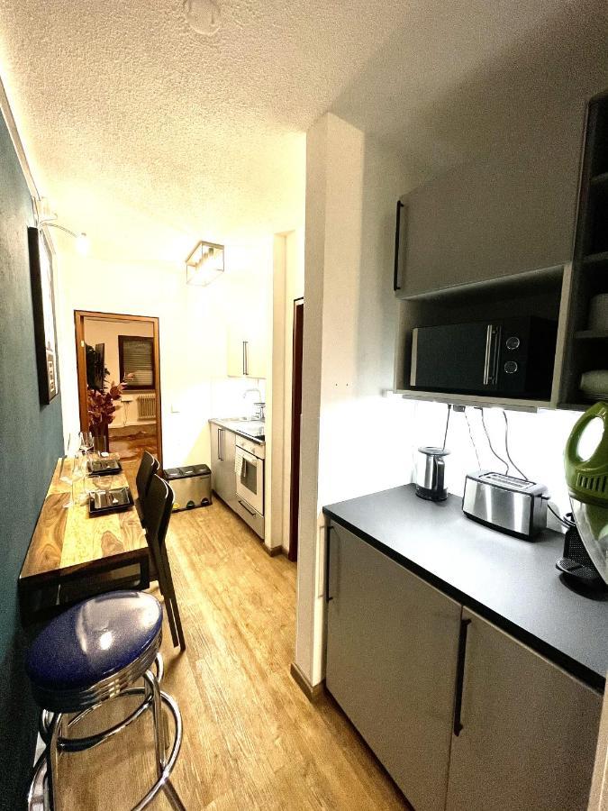 Boutique Apartment Am Bahnhof Freiburg Bagian luar foto